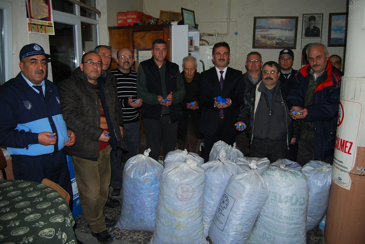 Gemlik Esnafından Özürlülere 20 Sakat Arabası