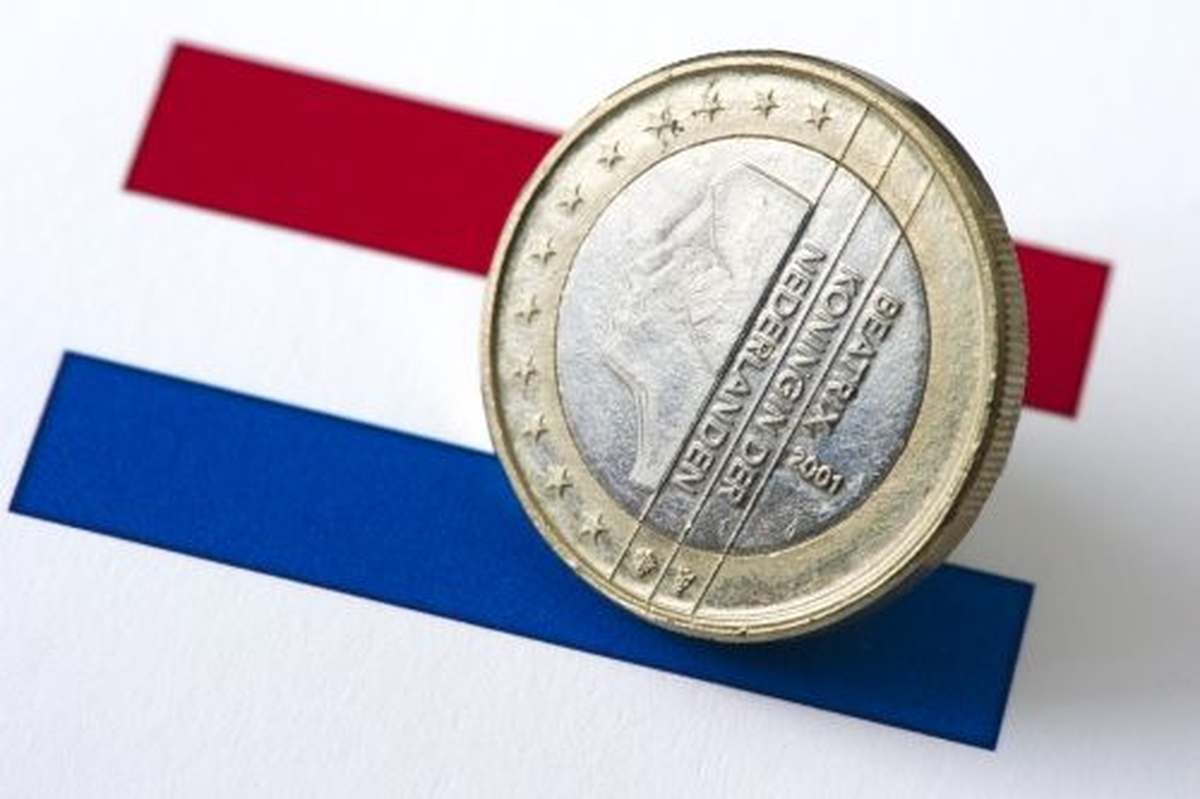 Hollanda\'nın Bütçe Açığı 2013-te de AB Normunun Üzerinde Olacak