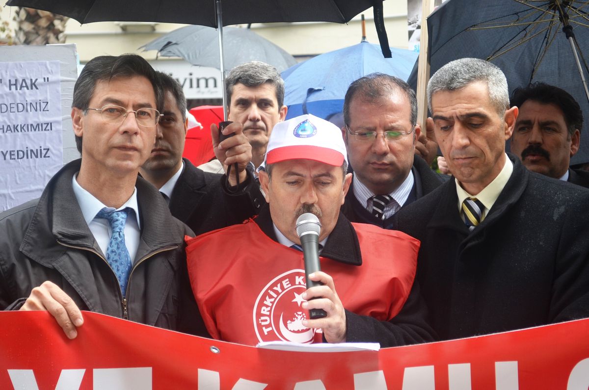 İzmir Kamu-Sen\'den 3+3 Eylemi