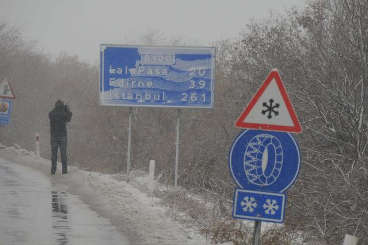 Kar Bulgaristan Sınırda Etkili Olmaya Başladı