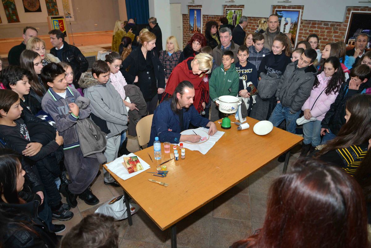 Kuşadası Rüzgarı Balkanlar\'da Esti