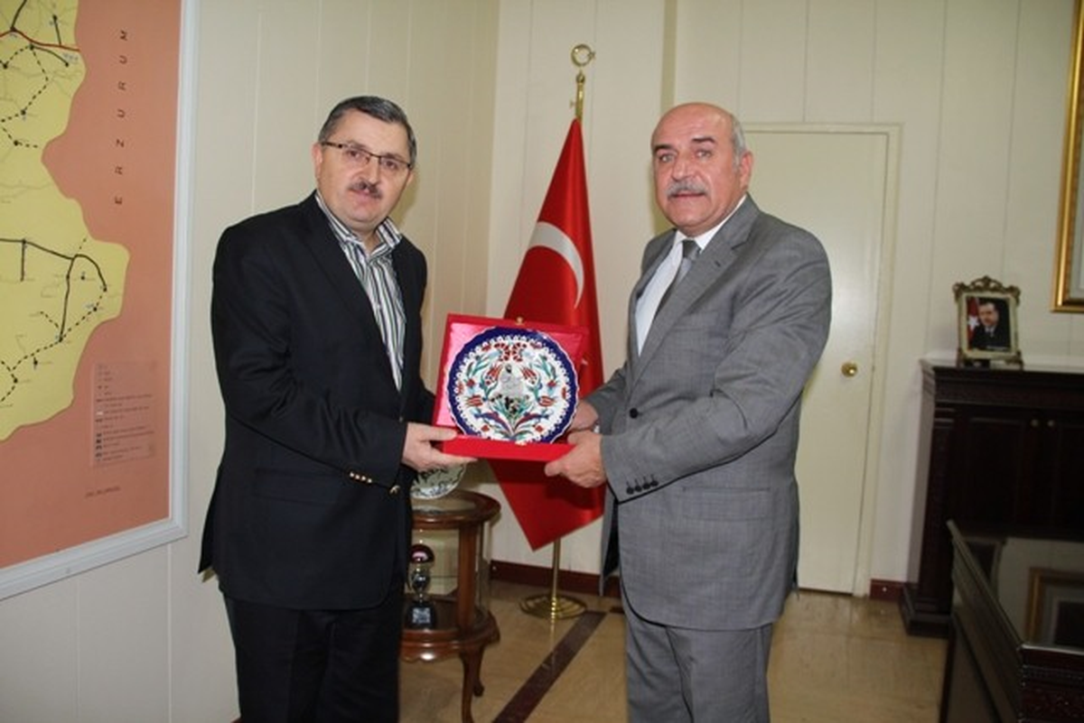 Memur- Sen Genel Başkanı Gündoğdu Bayburt\'da