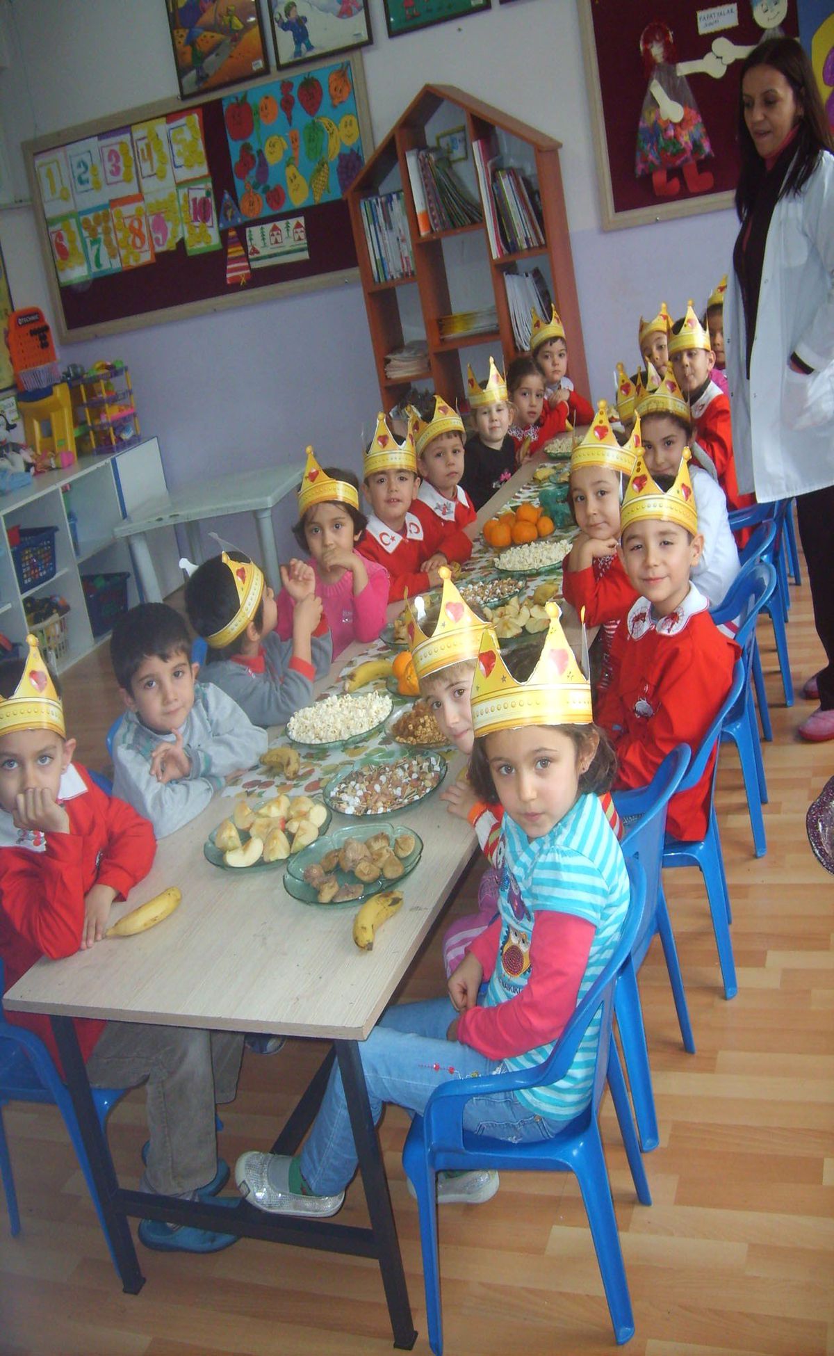 Minik Öğrenciler Yerli Malı ve Tutum Haftası\'nı Kutladı