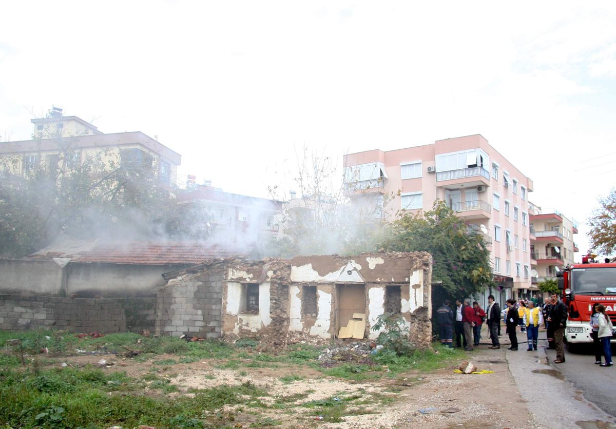 Müstakil Evdeki Yangın Korkuttu