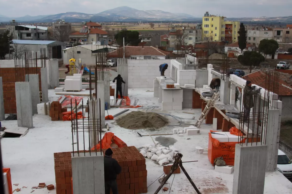 Saruhanlı İnşaat Sektörü Tam Gaz