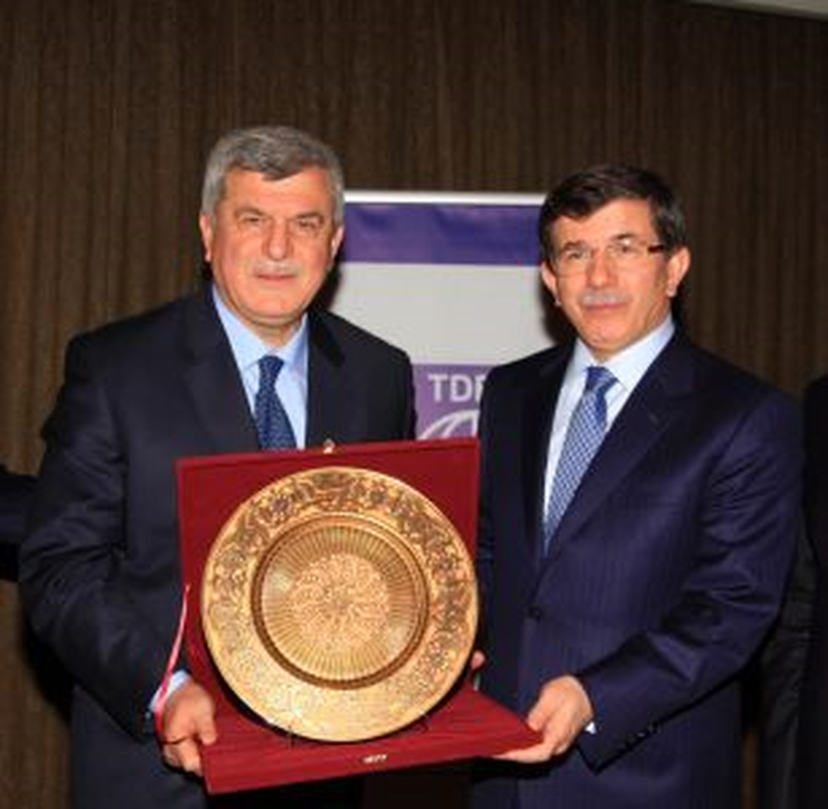 TDBB Yönetimi Davutoğlu ile Görüştü