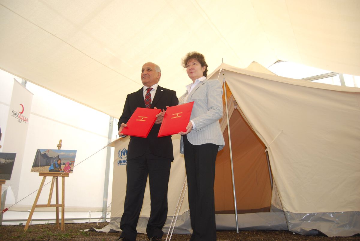 Türk Kızılayı ve Unhcr\'den İşbirliği Protokolü