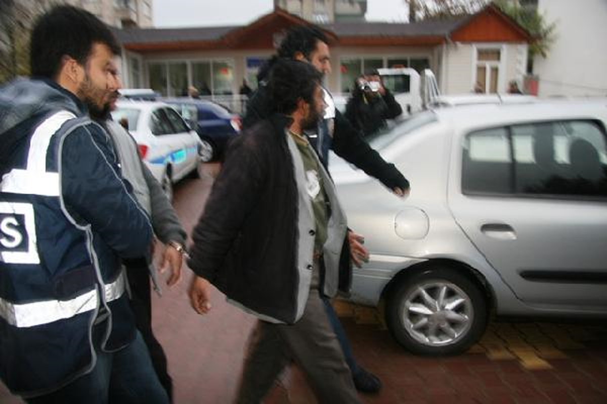 Abdest Alma Bahanesiyle Altın Çaldı