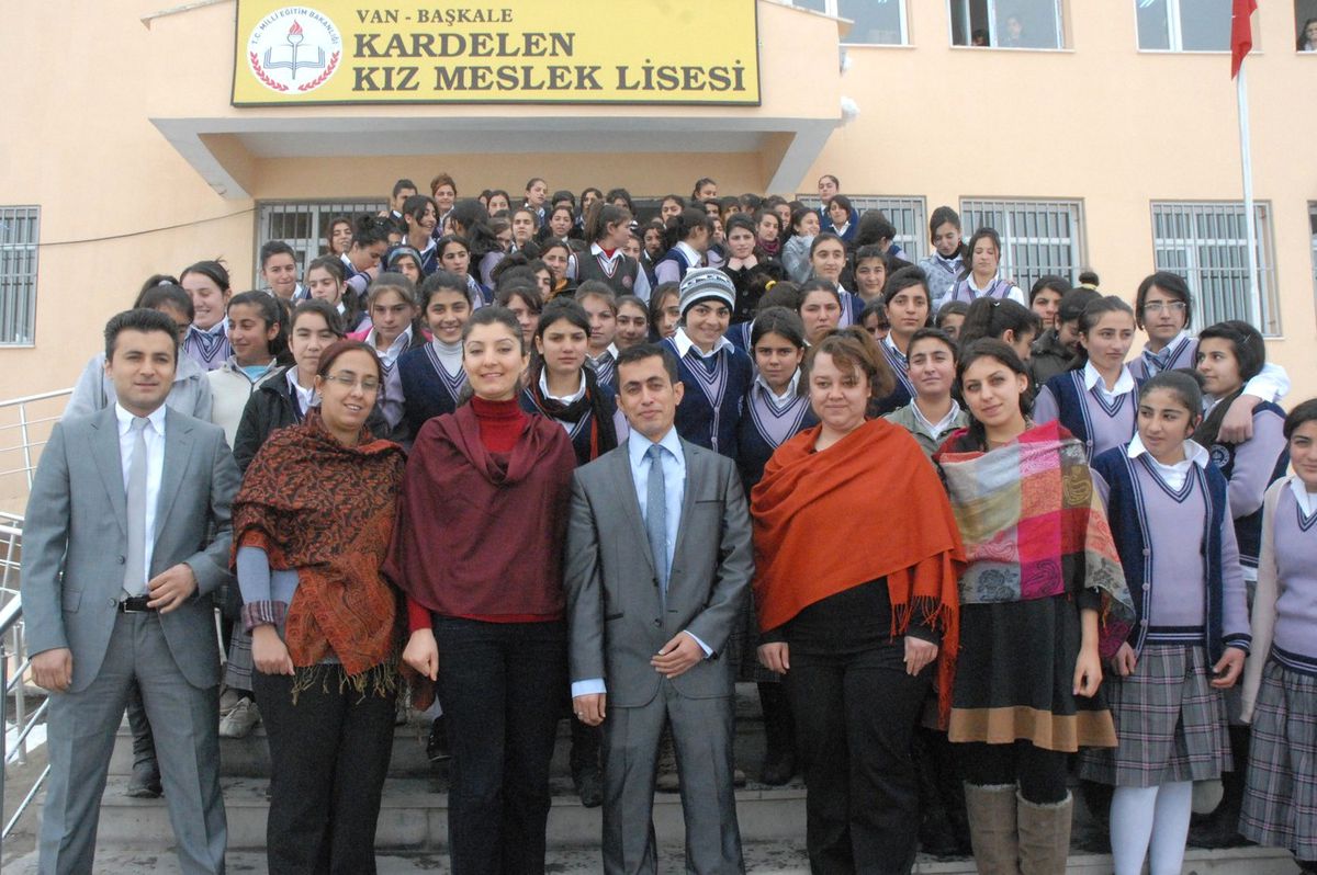 Başkale Kardelen Kız Meslek Lisesi Onay Bekliyor
