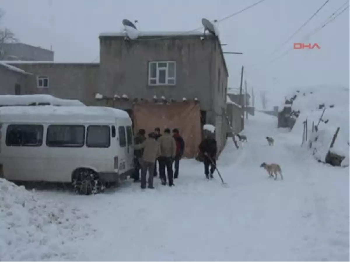 Başkale Katliam Köyü\'nden Kan Davası Göçü