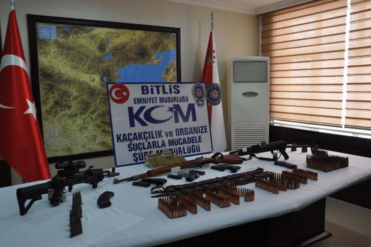 Bitlis\'te Silah Kacakçılarına Büyük Darbe