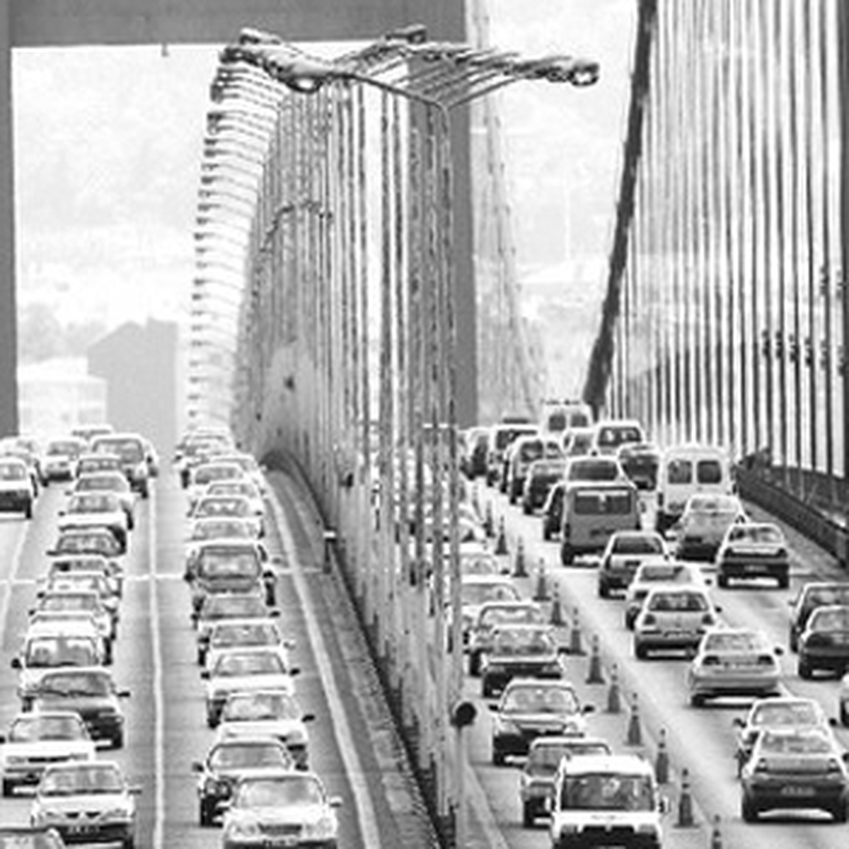 Boğaziçi Köprüsü Trafiğe Açıldı