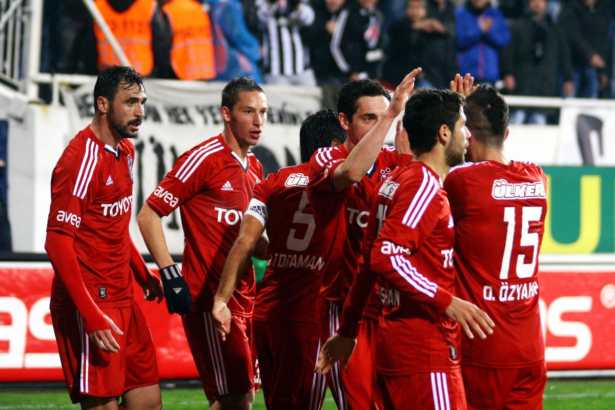 Cumhurbaşkanı Gül Beşiktaş\'tan Memnun