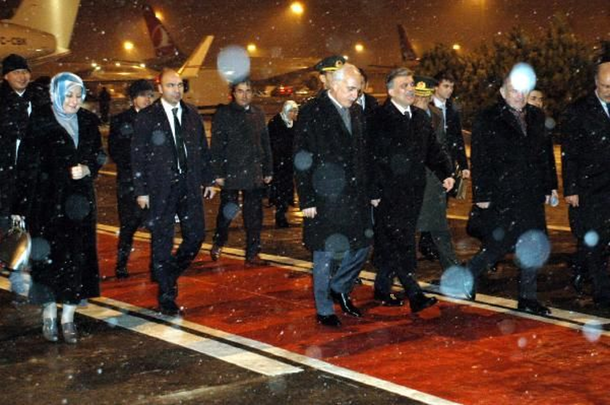 Cumhurbaşkanı Gül, İstanbul\'a Geldi