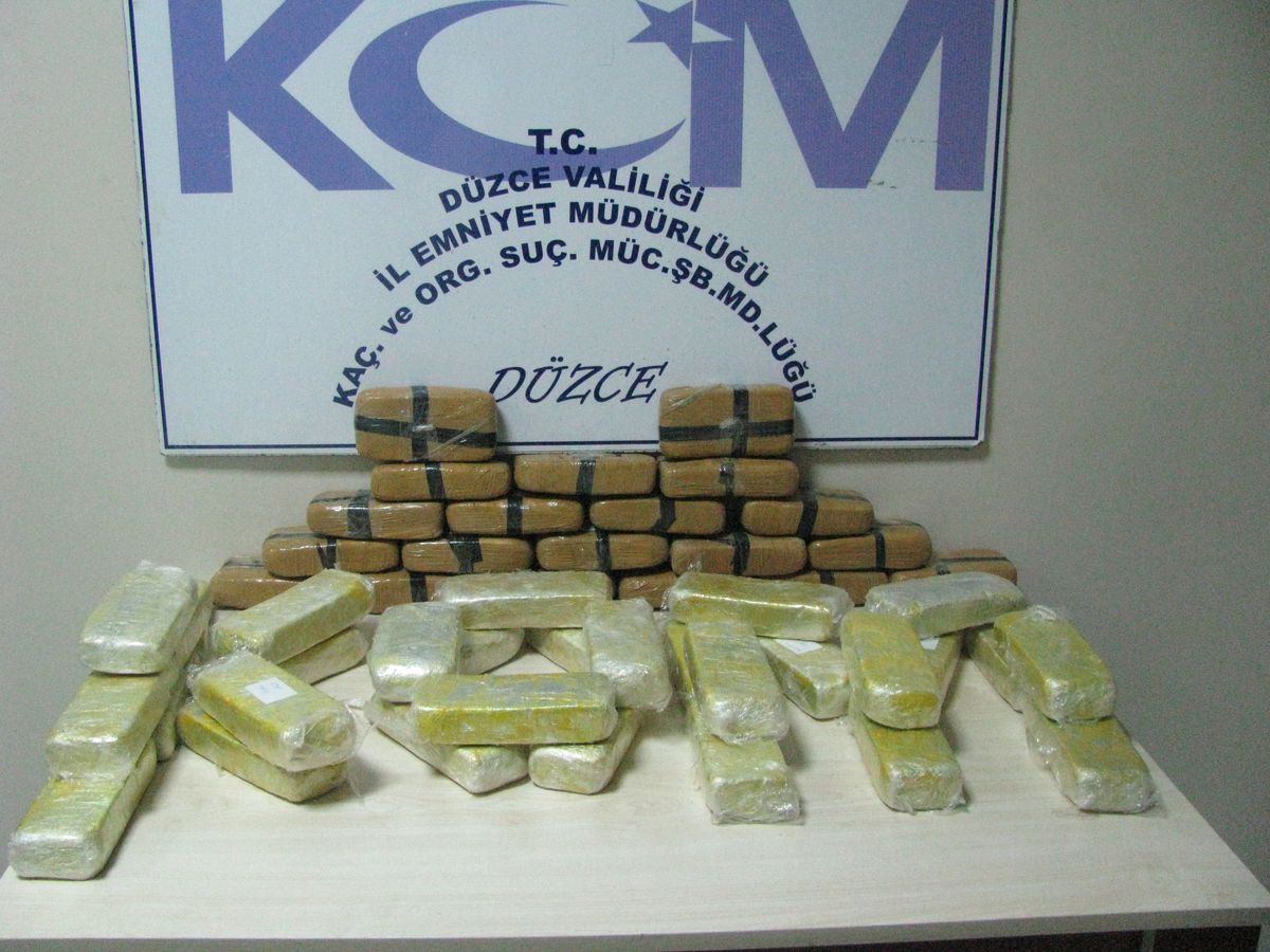 Düzce\'de 26,5 Kilo Eroin Ele Geçirildi