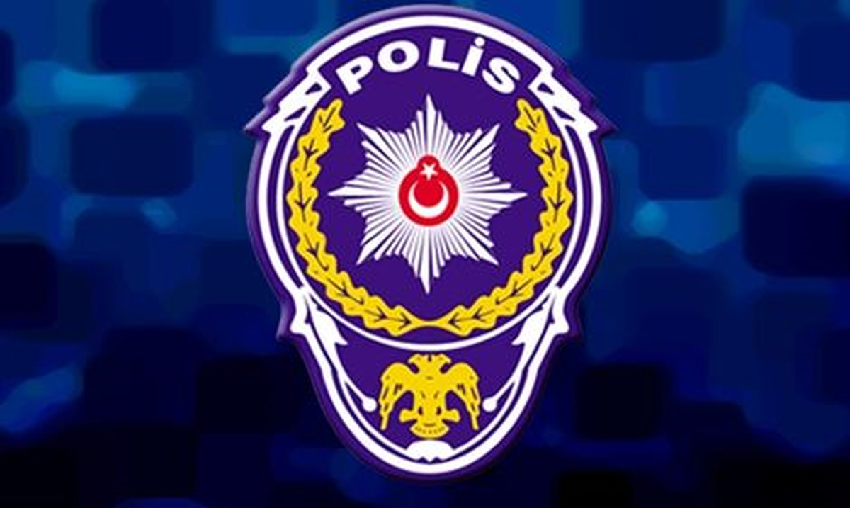 Emniyet Genel Müdürlüğü\'nden "El Feneri" Açıklaması."El Fenerleri, Haberlerde İddia Edildiği Gibi...