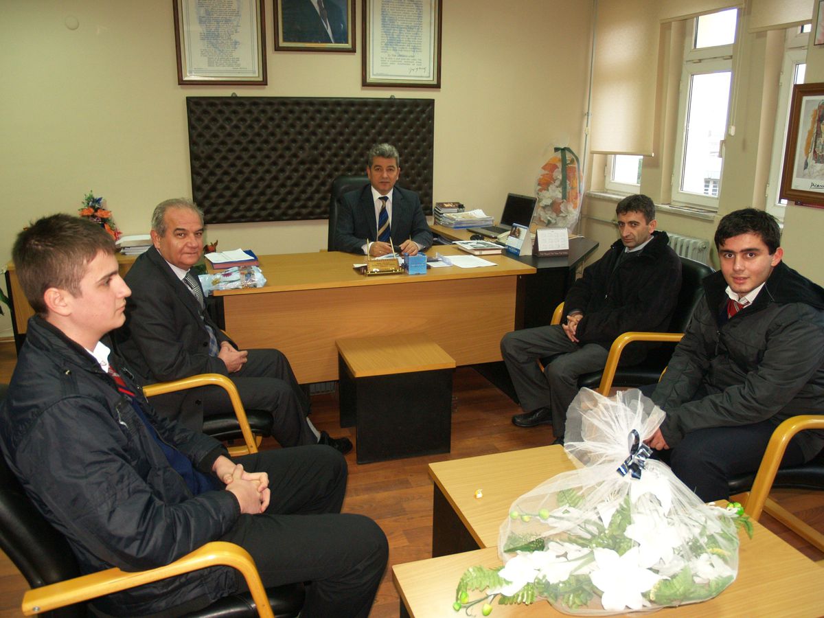 Gelibolulu Öğrenciler Avrupa\'da Rüzgar Tribünlerini İnceledi