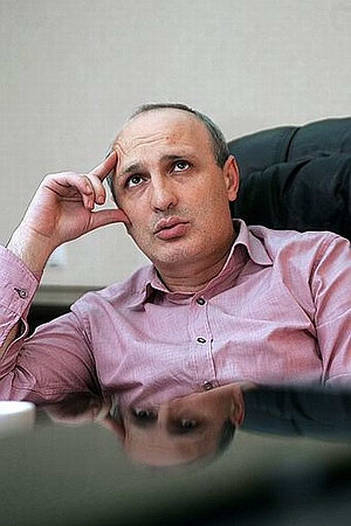 Gürcistan\'da Üst Düzey Yetkililerin Tutuklanması Protesto Edildi