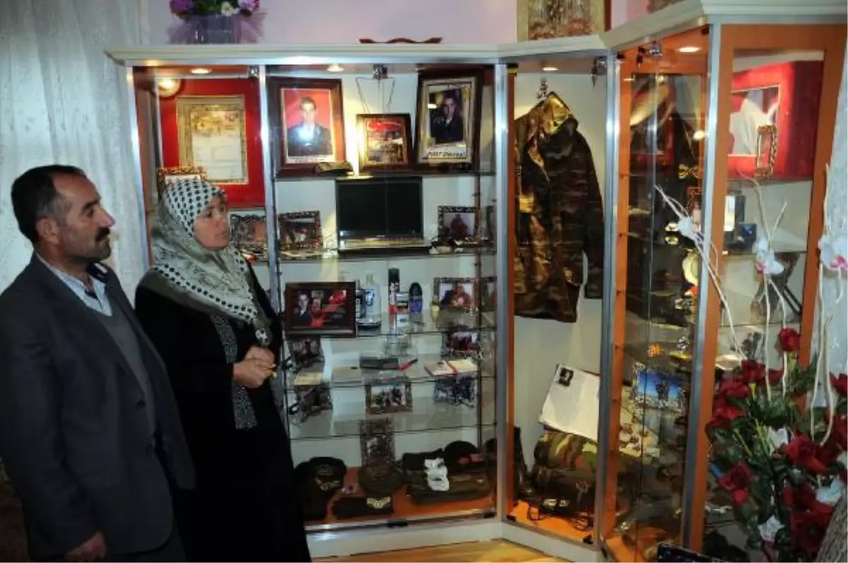 Şehit Oğulları İçin Odayı Müzeye Dönüştürdüler