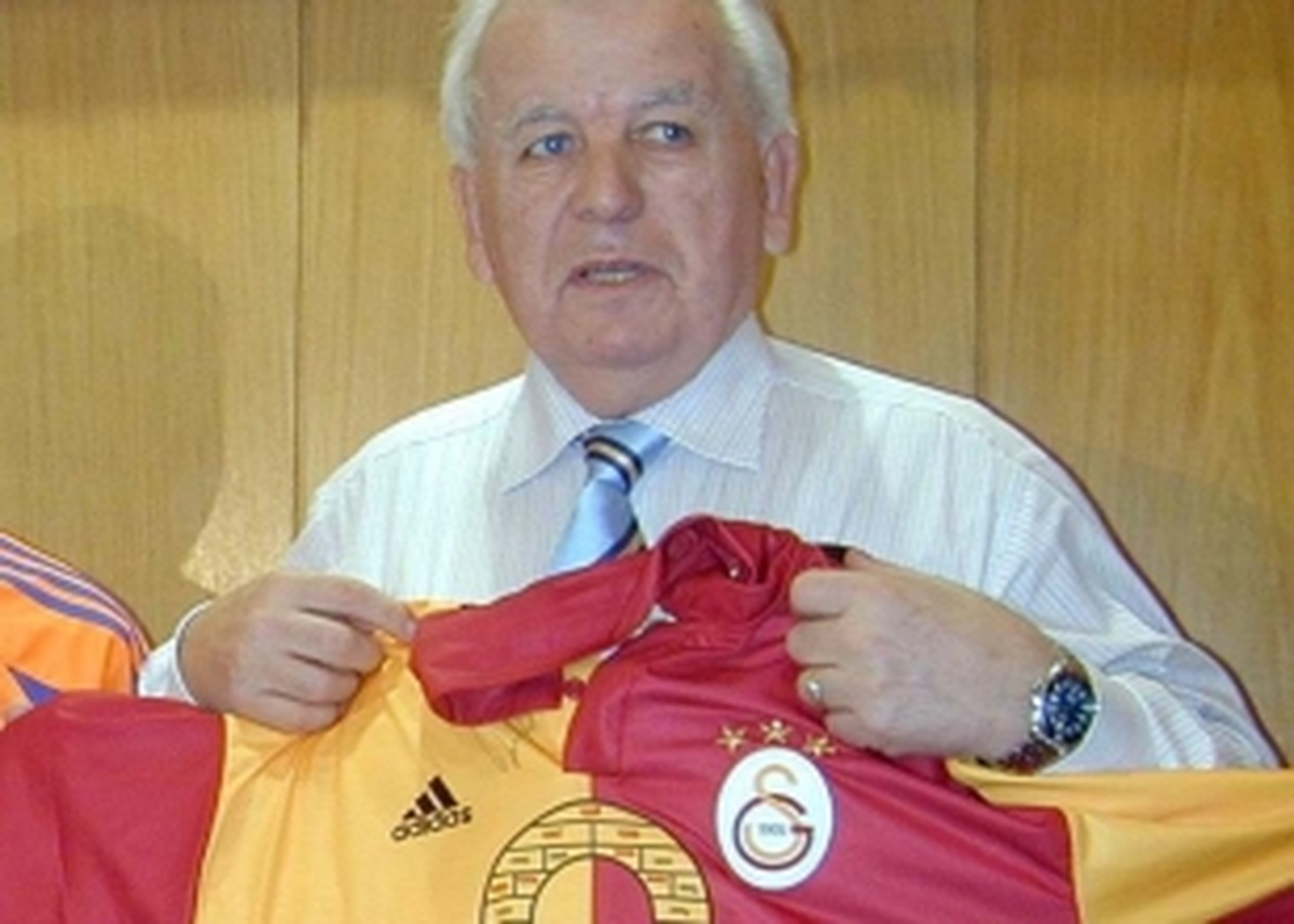 Hem Schalke Başkanı, Hem Galatasaraylı