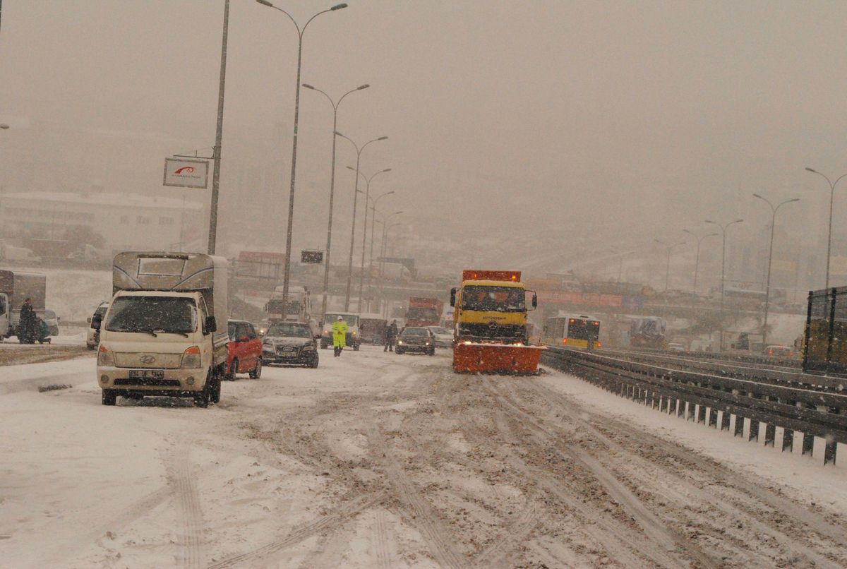 İstanbul\'da Eğitime Ara Verildi