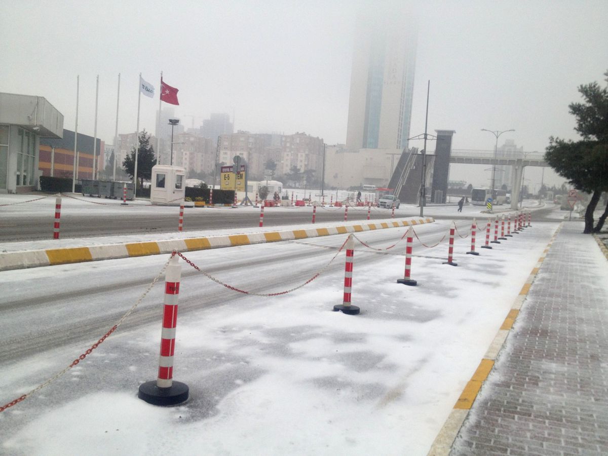 İstanbul\'un Yüksek Kesimleri Beyaza Büründü