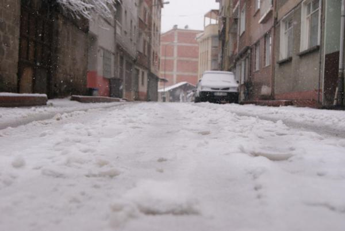 Kar Yağışı Bursa\'da da Etkili Oldu