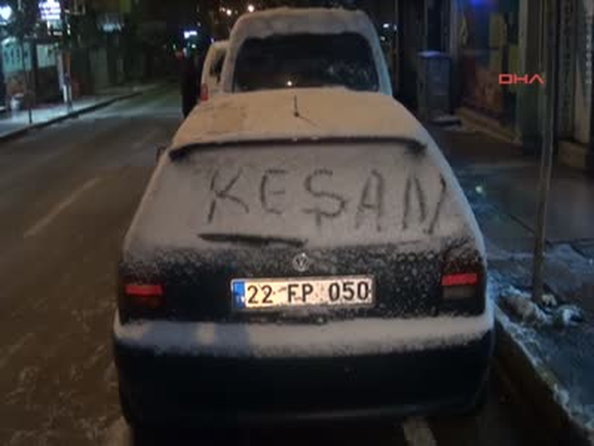 Kar Yağışı Trakya\'da Yaşamı Olumsuz Etkiledi Tekirdağ\'ın Malkara ve Edirne\'nin Keşan İlçeleri Akşam...