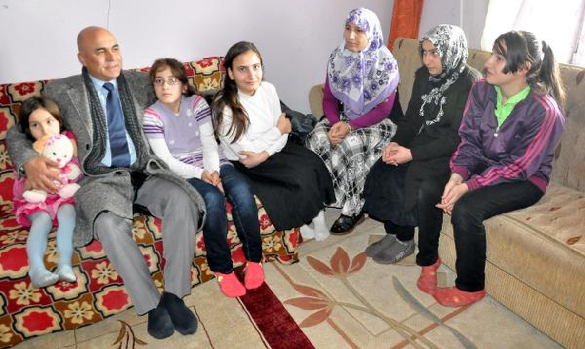 Karanlık Gecekondudaki Yoksulluğa Başkan El Attı
