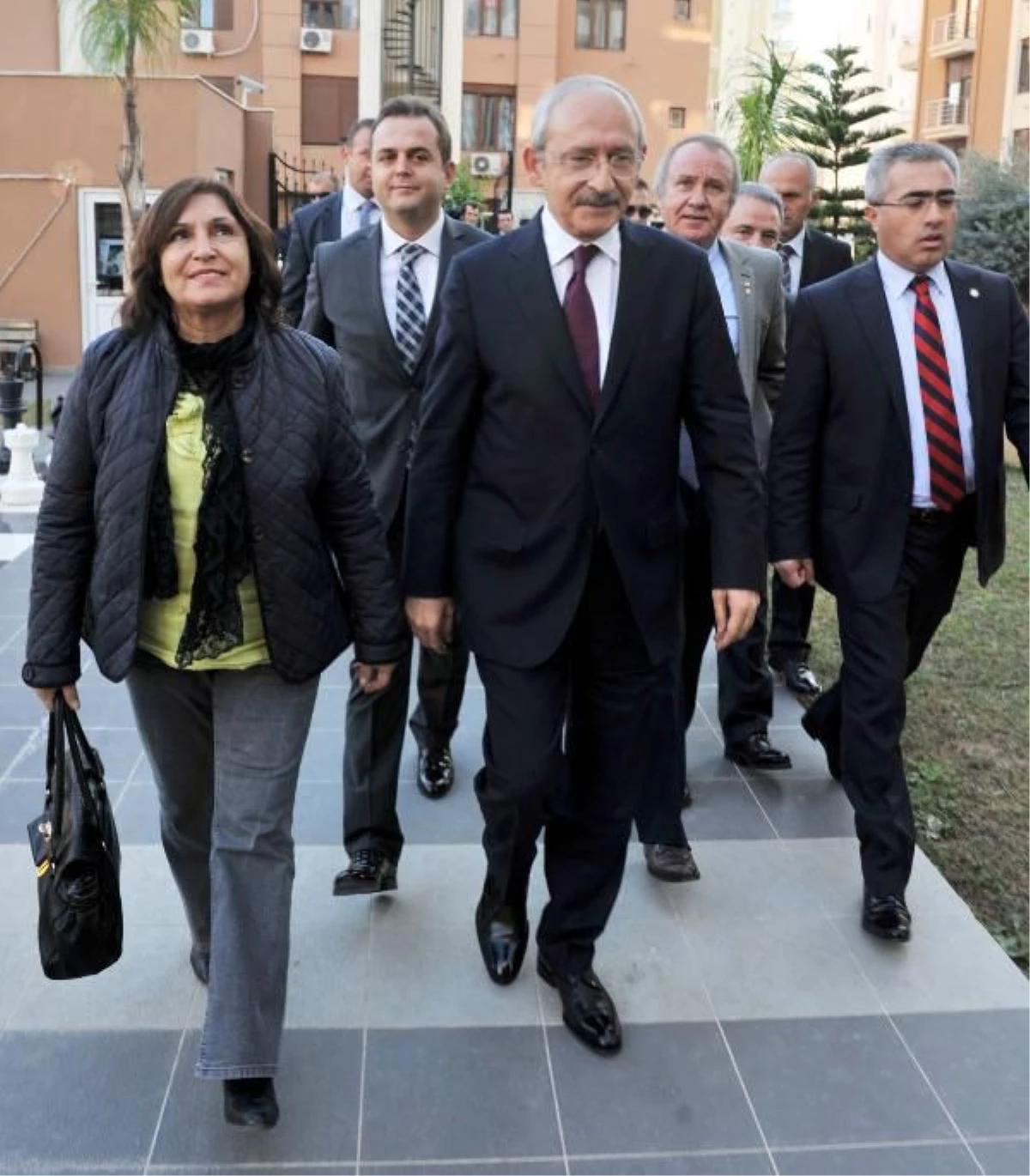 Kılıçdaroğlu Ailesinden Yeni Akit Gazetesi\'ne 100 Bin Liralık Dava