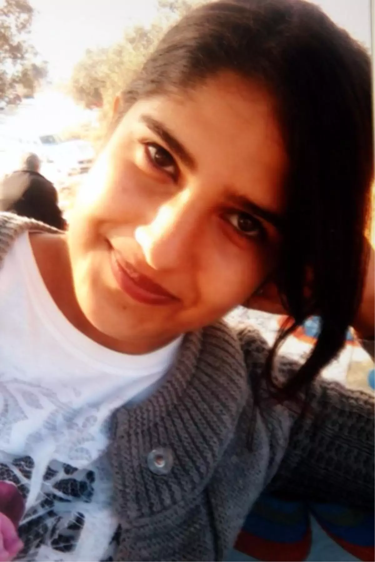 Liseli Zeynep, Babasının Tabancasıyla Hayatına Son Verdi