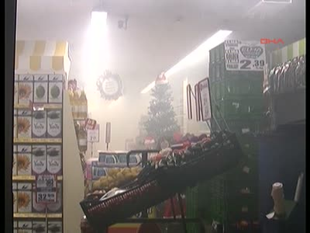 Marketin Depo Bölümünde Çıkan Yangın Korkuttu