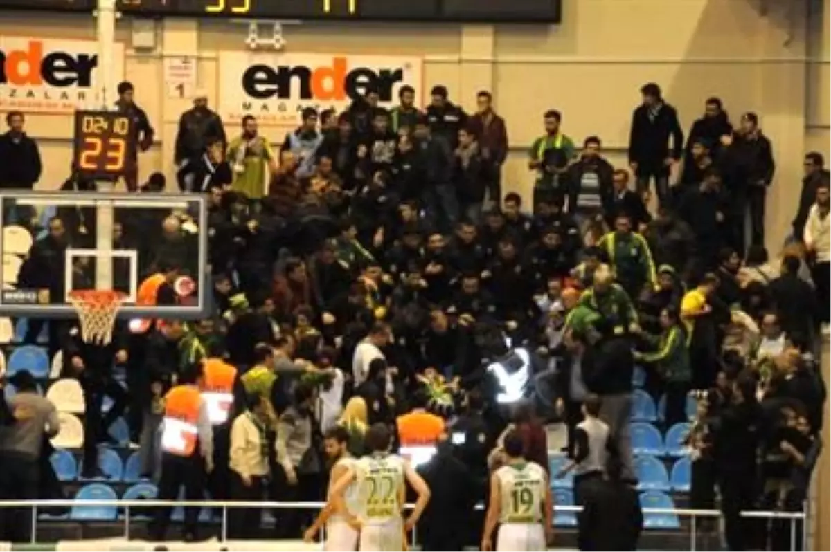 Olin Edirne - Mersin Bşb: 62-74