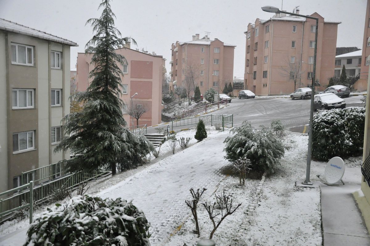 Sakarya\'ya Mevsimin İlk Karı Düştü