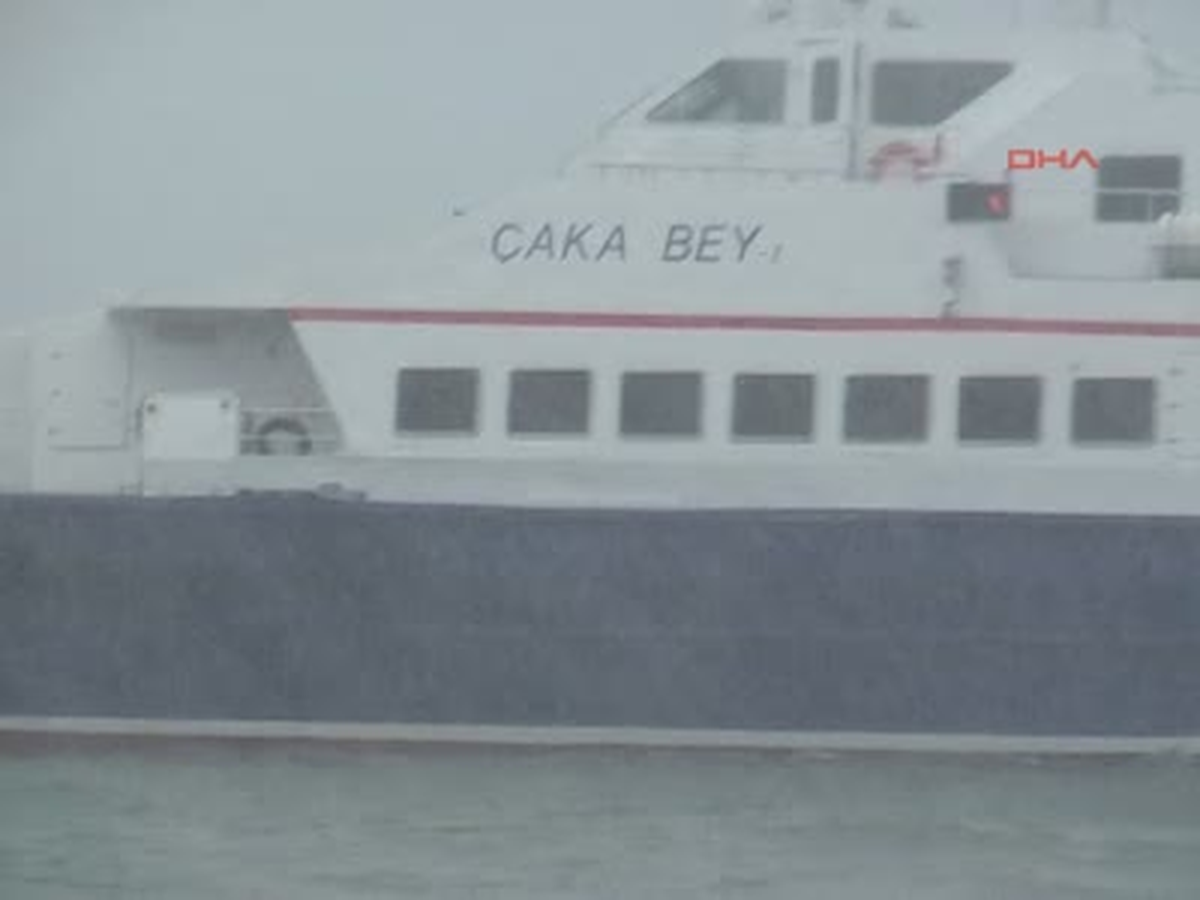 Yalova\' da Deniz Ulaşımı Yapılamıyor