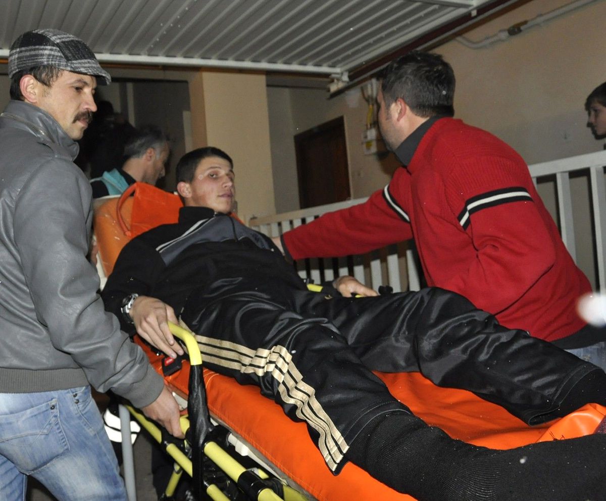 Yaralı Asker Ambulansla Evine Getirildi