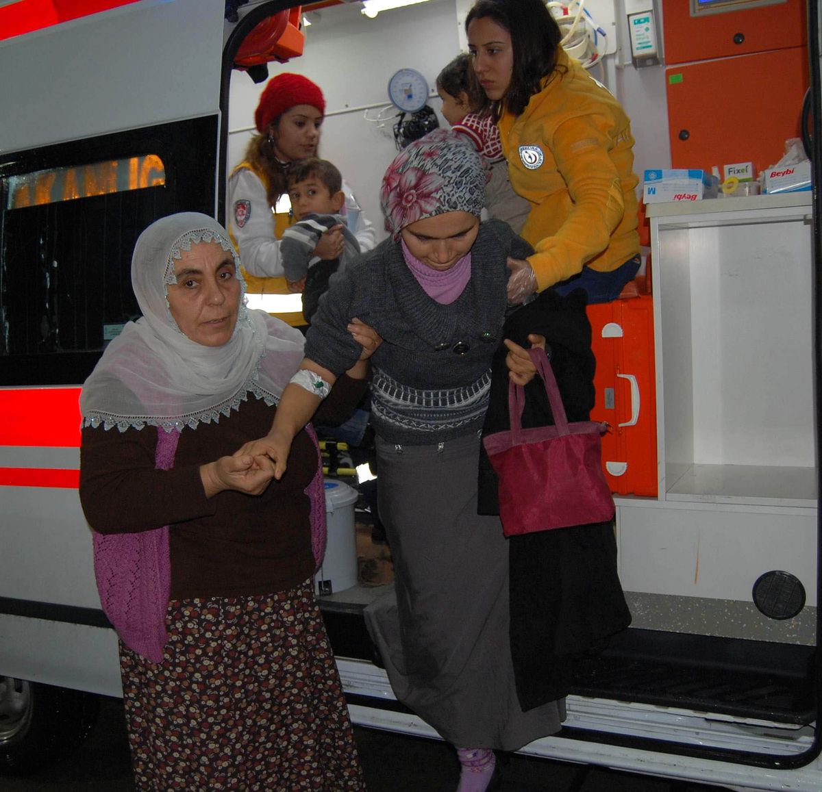 Adıyaman\'da 36 Kişi Sobadan Sızan Gazdan Etkilendi