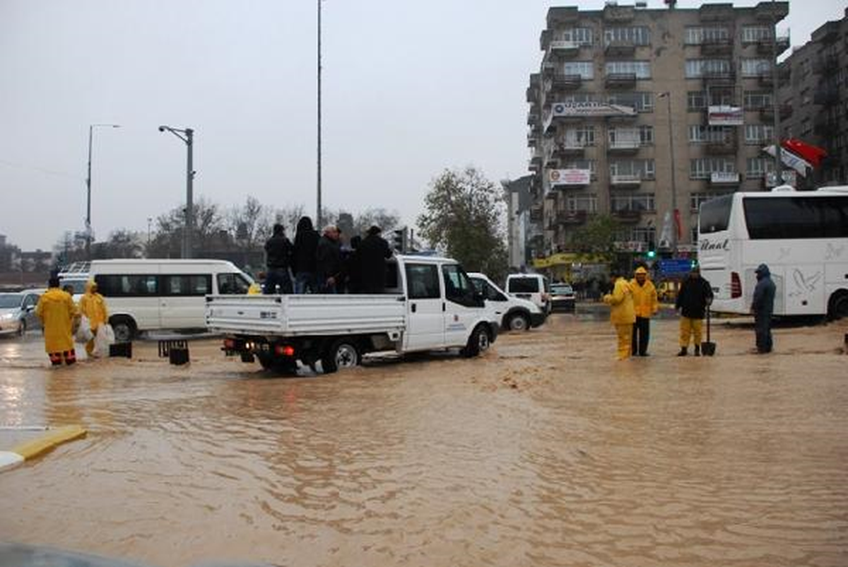 Adıyaman Yağmura Teslim