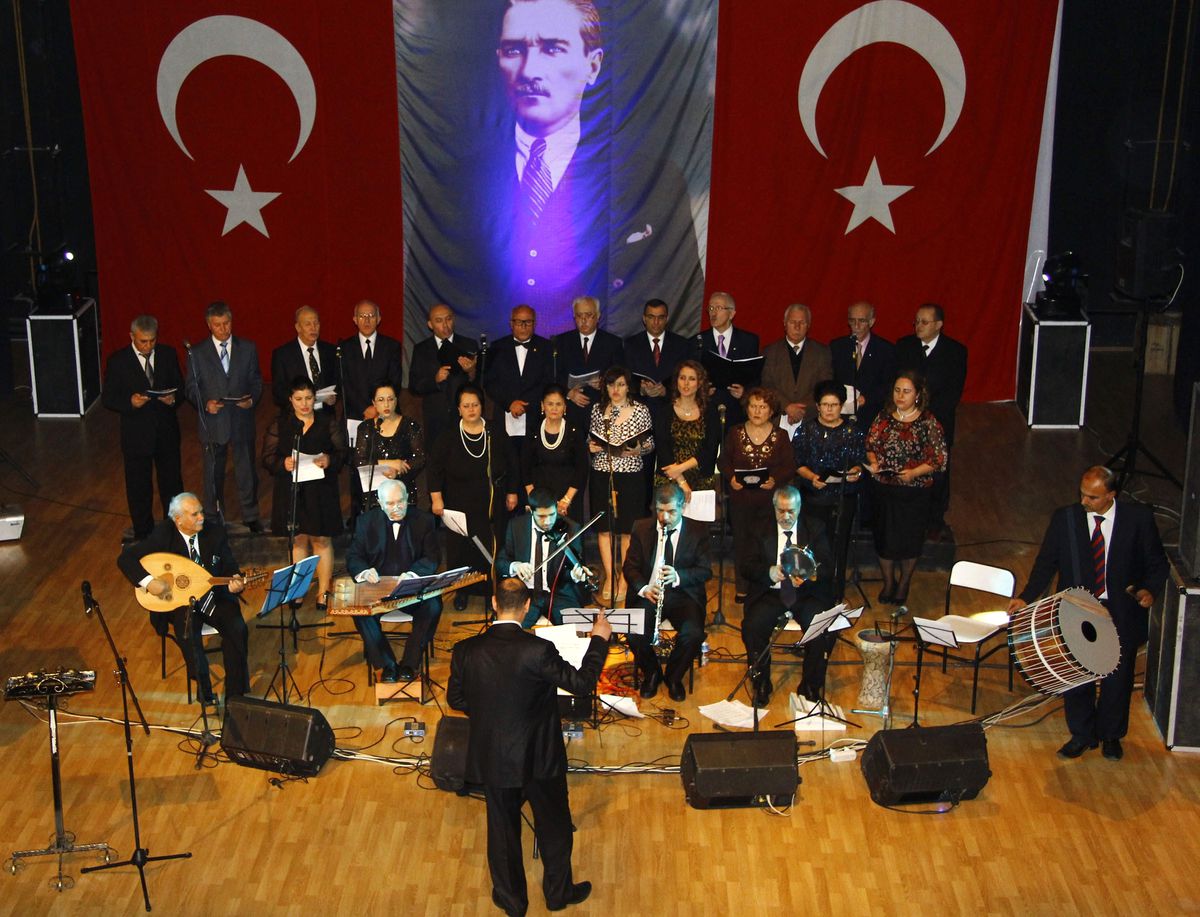 Ata\'nın Kırklareli\'ne Gelişi Anısına Sevdiği Şarkılar ve Rumeli Türküleri Söylendi