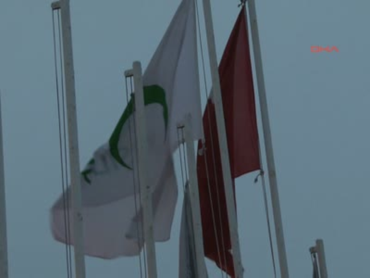 Başbakan Erdoğan Yeşilay Cemiyetini Ziyaret Etti