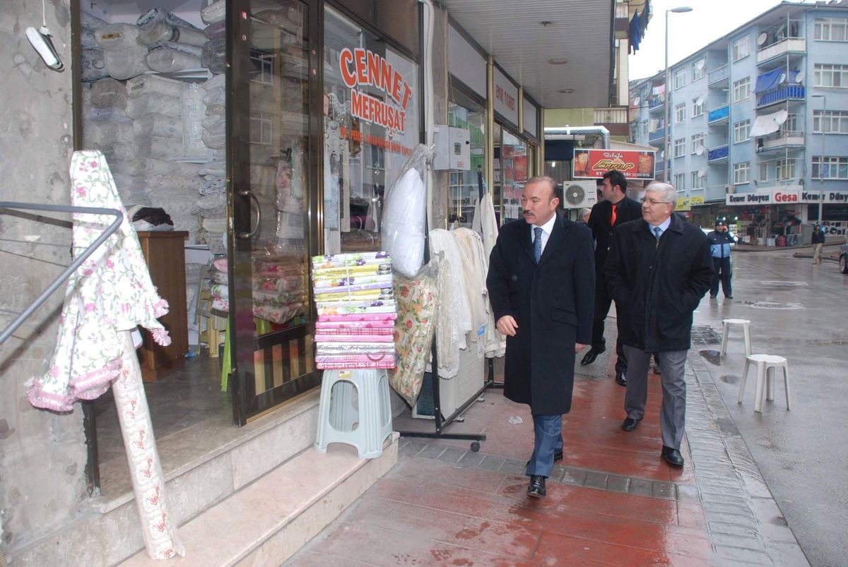 Başkan Doğan Esnafı Ziyaret Etti