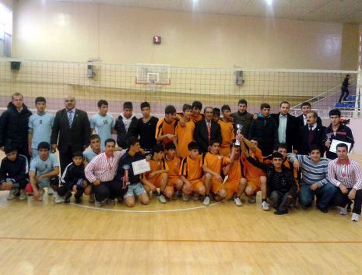 Bitlis\'te "Okullararası Voleybol Turnuvası"