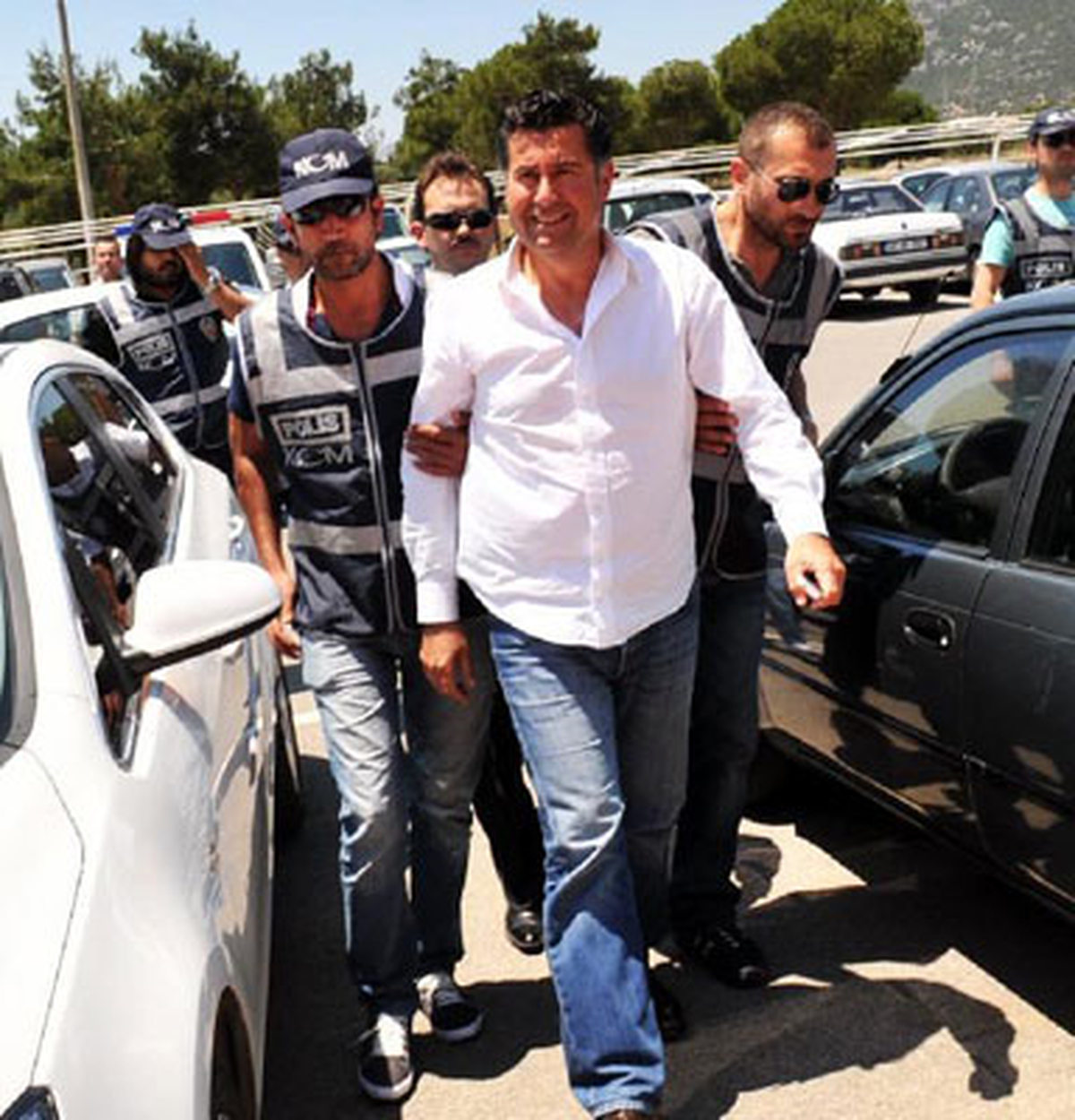 Bodrum ve İzmir\'deki Eş Zamanlı Operasyon