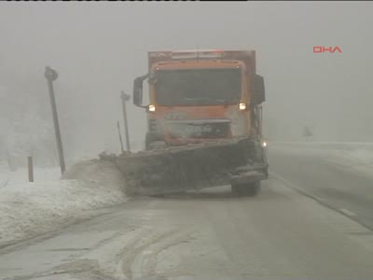 Bolu\'da 51 Köy Yolu Ulaşıma Kapandı