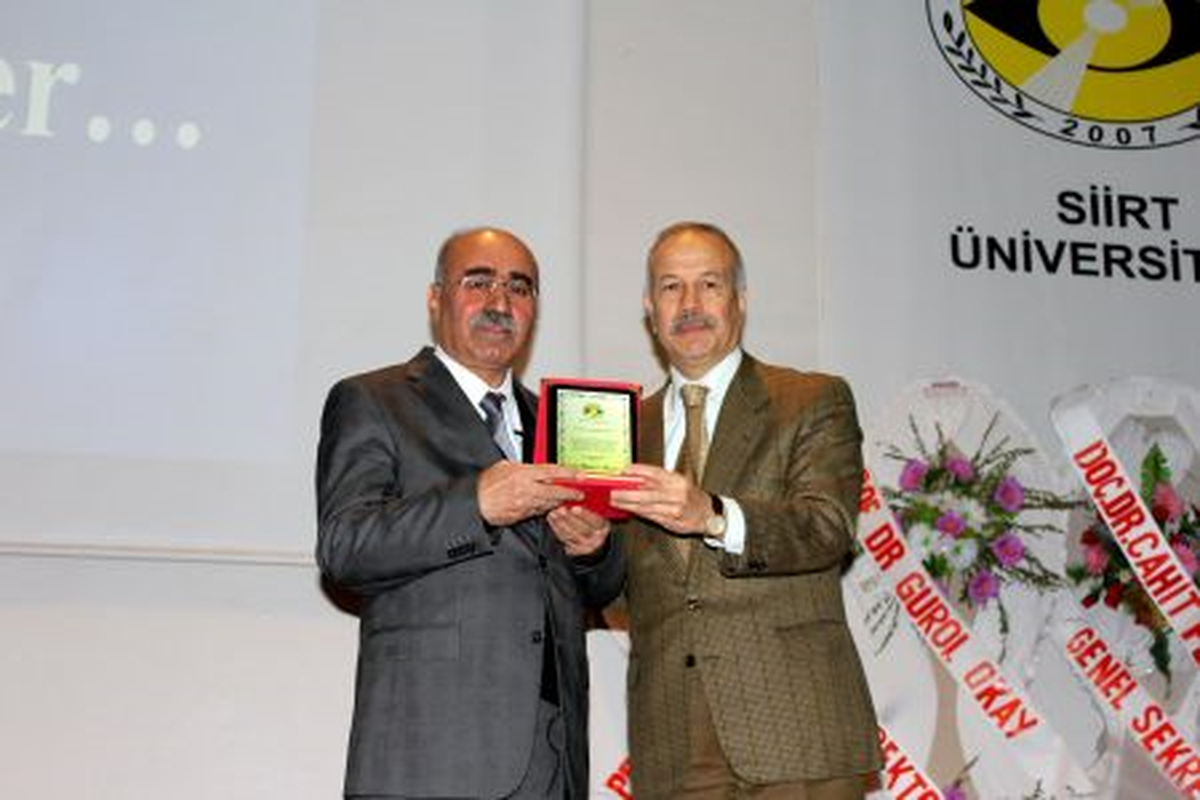 "Eğitimin İnşasında Eğitimcinin Paradigması Üzerine"
