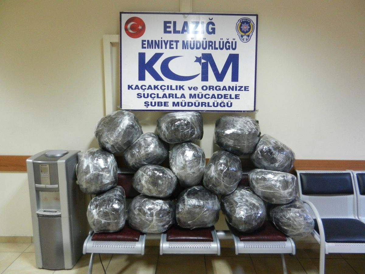 Elazığ\'da 100 Kilogram Esrar Ele Geçirildi