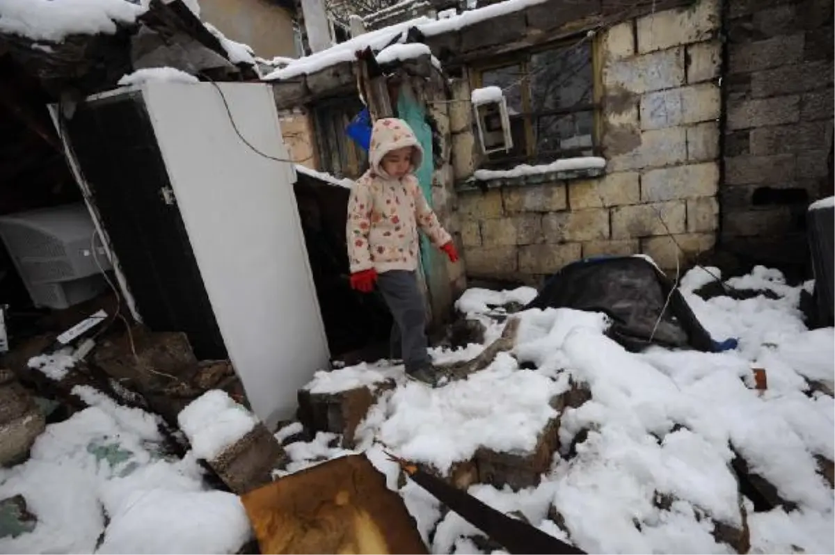 Enkazdan Yoksulluk Çıktı