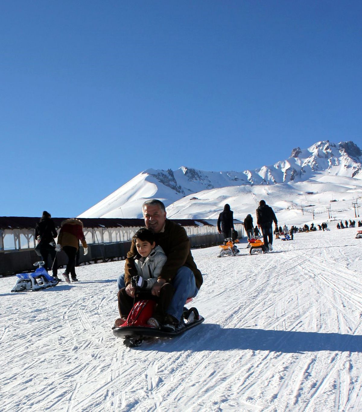 Erciyes\'te Kar Kalınlığı Bir Metreyi Aştı