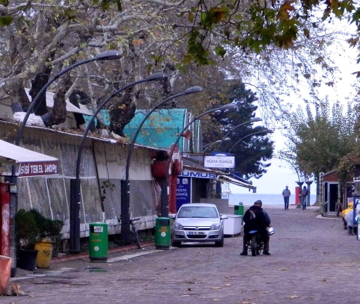 Erdek Belediyesi Çay Bahçelerini Kiraya Verdi