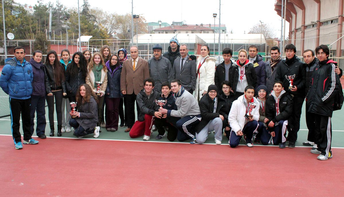 Genç Kızlar ve Genç Erkekler Tenis Şampiyonası Sona Erdi